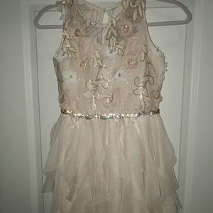 Girl's dress